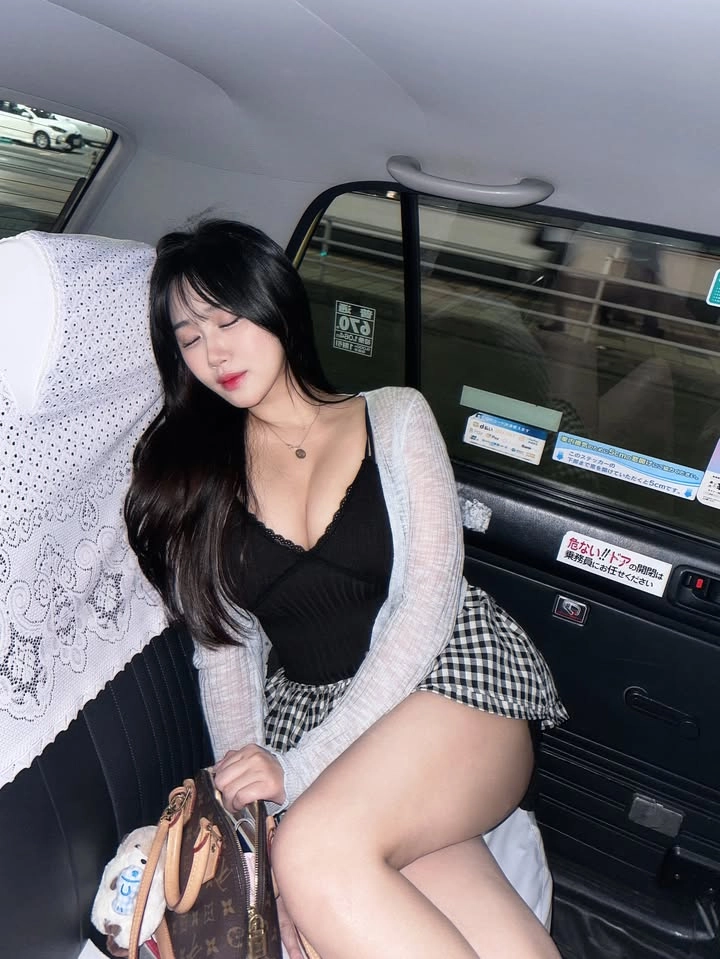 Cô gái đẹp nhất việt nam mịn màng gợi cảm cực kỳ