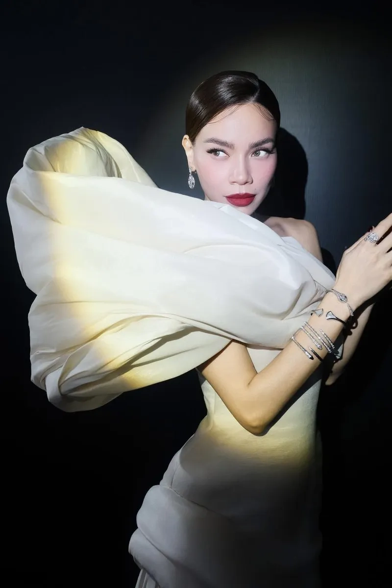 Swaglive Idol | Nhan sắc đỉnh cao và gu thời trang của Hồ Ngọc Hà