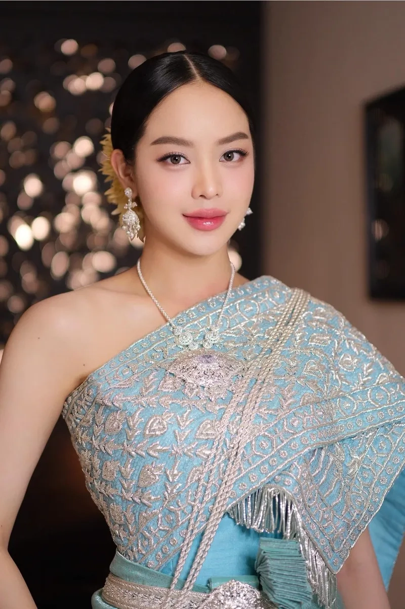 Thanh Thủy YSL phong cách thời